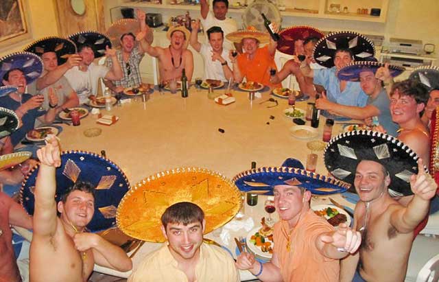 THIS VILLA IS THE HOTTEST PLACE IN ACAPULCO!